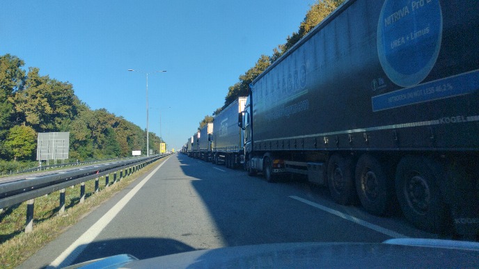 Na Batrovcima čekanje pet sati